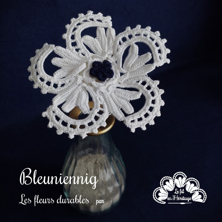 Fleur n°14 (à piquer ou à accrocher)