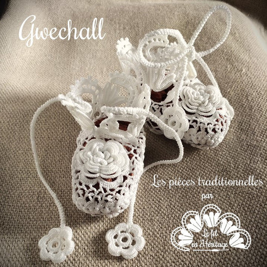 Chaussons de baptême en picot bigouden
